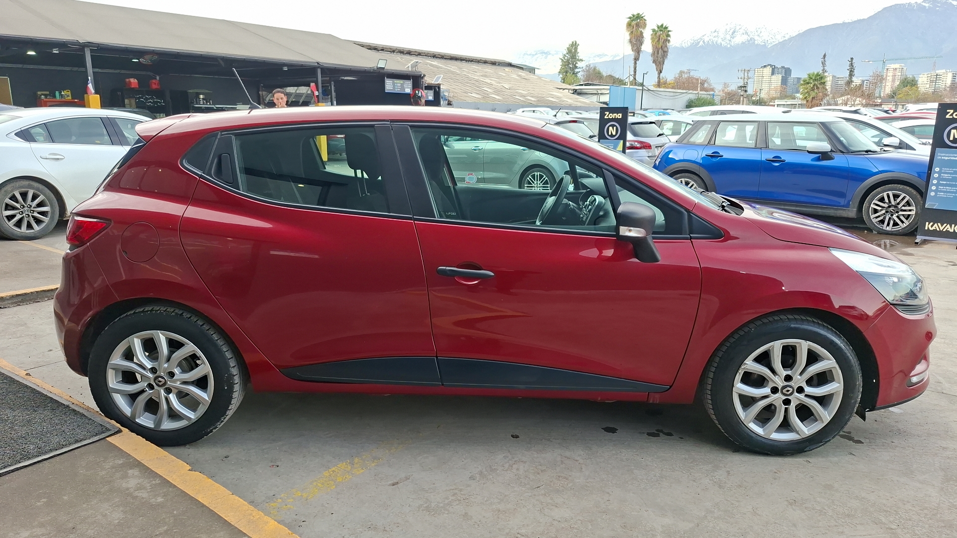 Renault Clio — foto 5 de 14