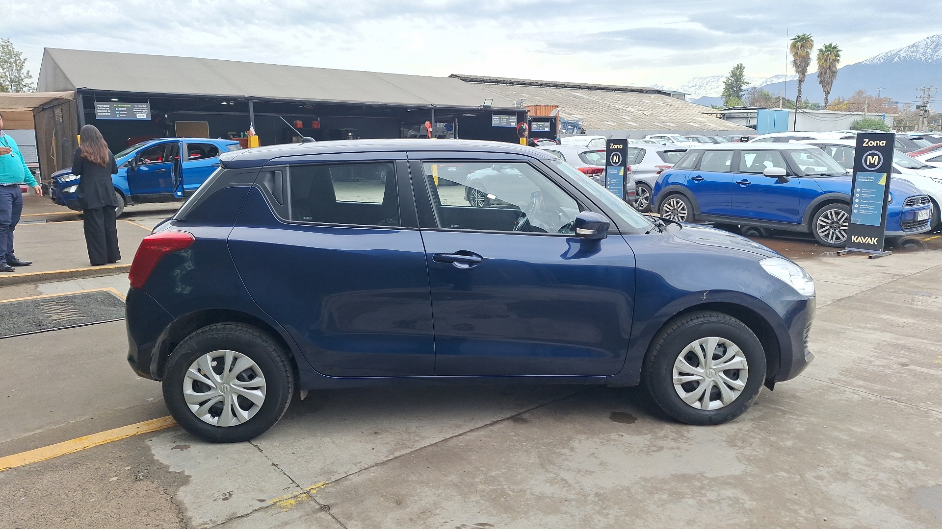 Suzuki Swift — foto 5 de 14