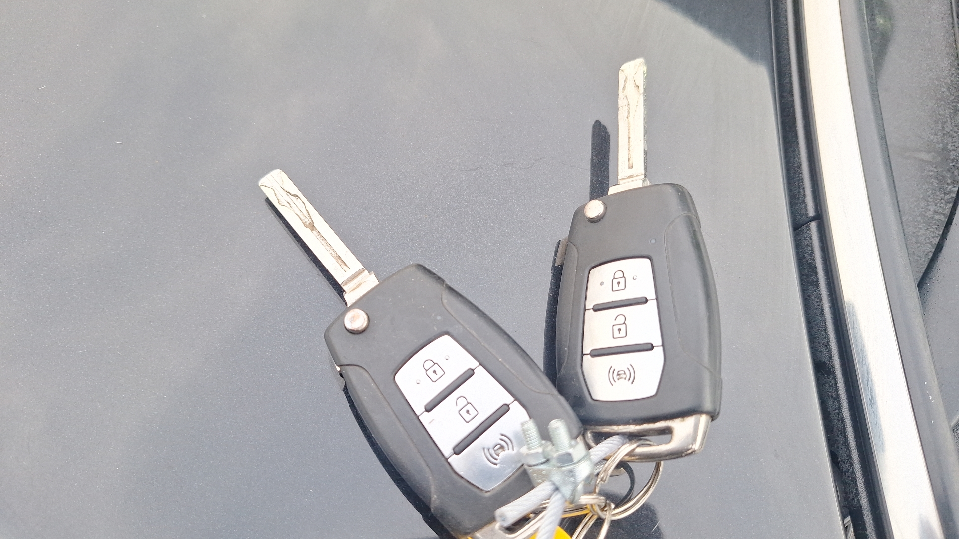 SsangYong Tivoli — foto 7 de 14