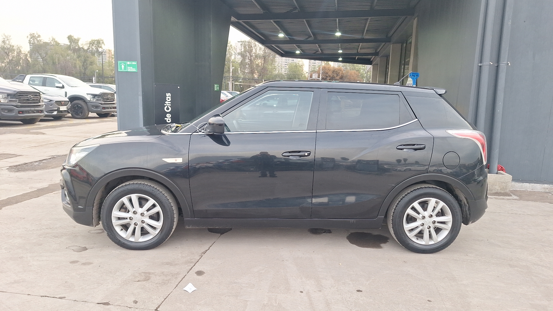 SsangYong Tivoli — foto 2 de 14