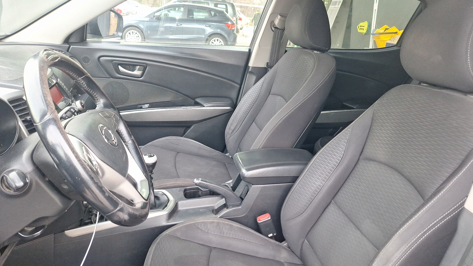 SsangYong Tivoli — foto 13 de 14