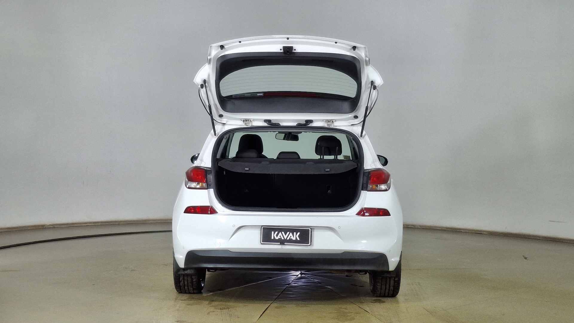 Hyundai I30 — foto 6 de 16