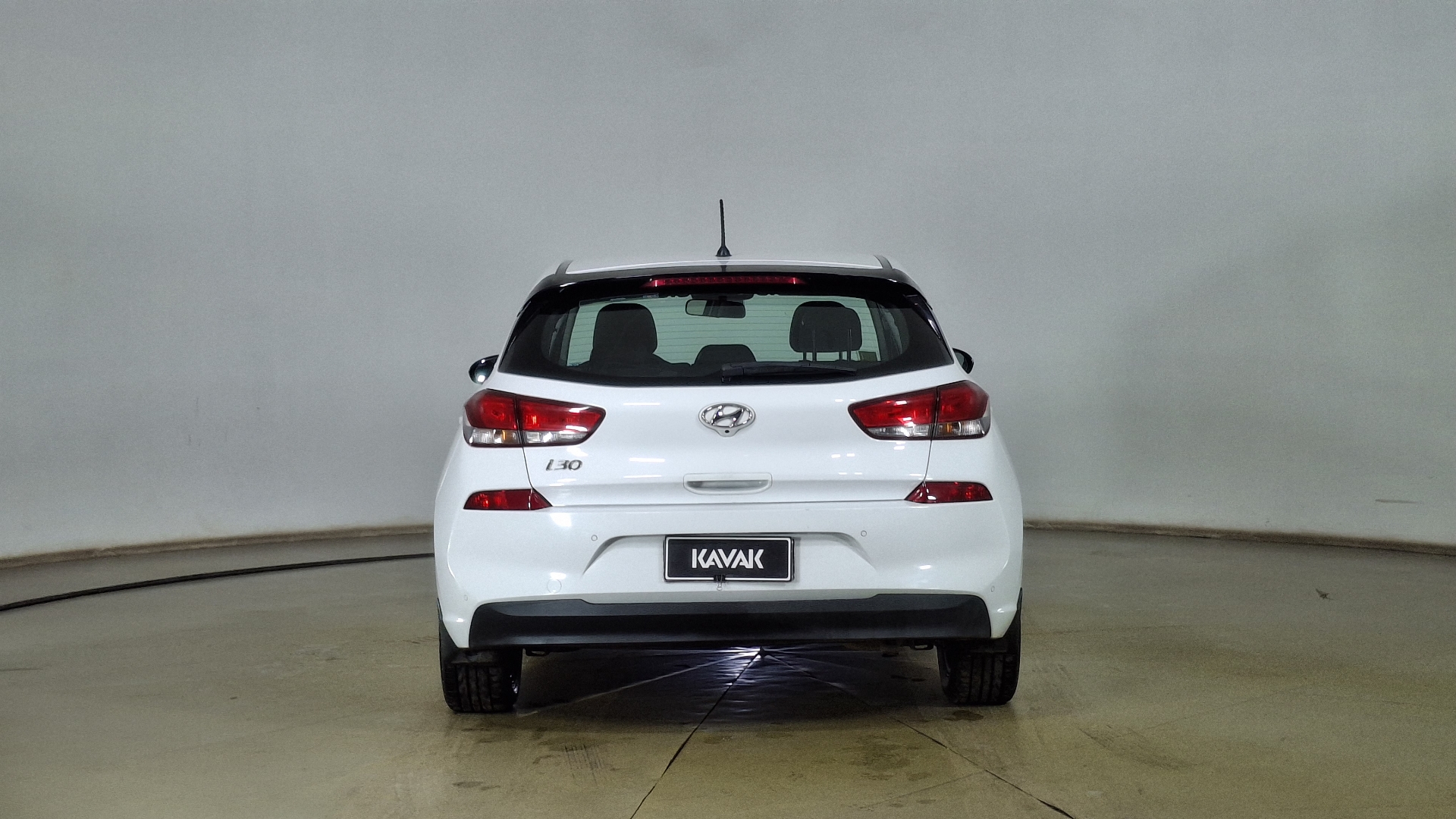 Hyundai I30 — foto 5 de 16