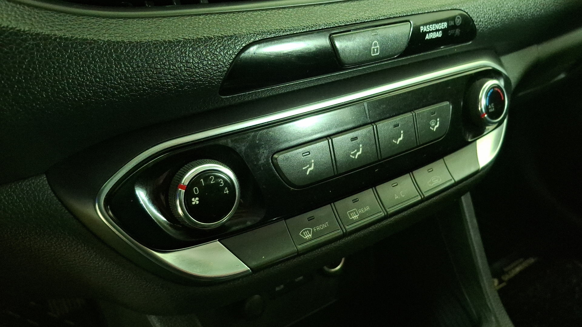 Hyundai I30 — foto 15 de 16