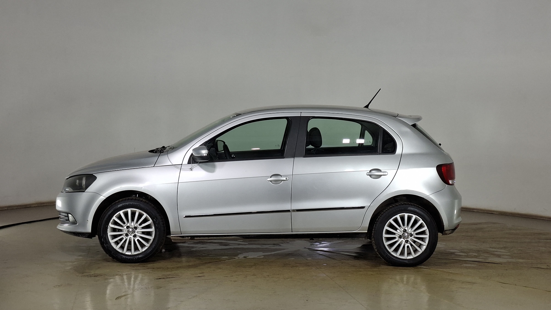 Volkswagen Gol — foto 7 de 15