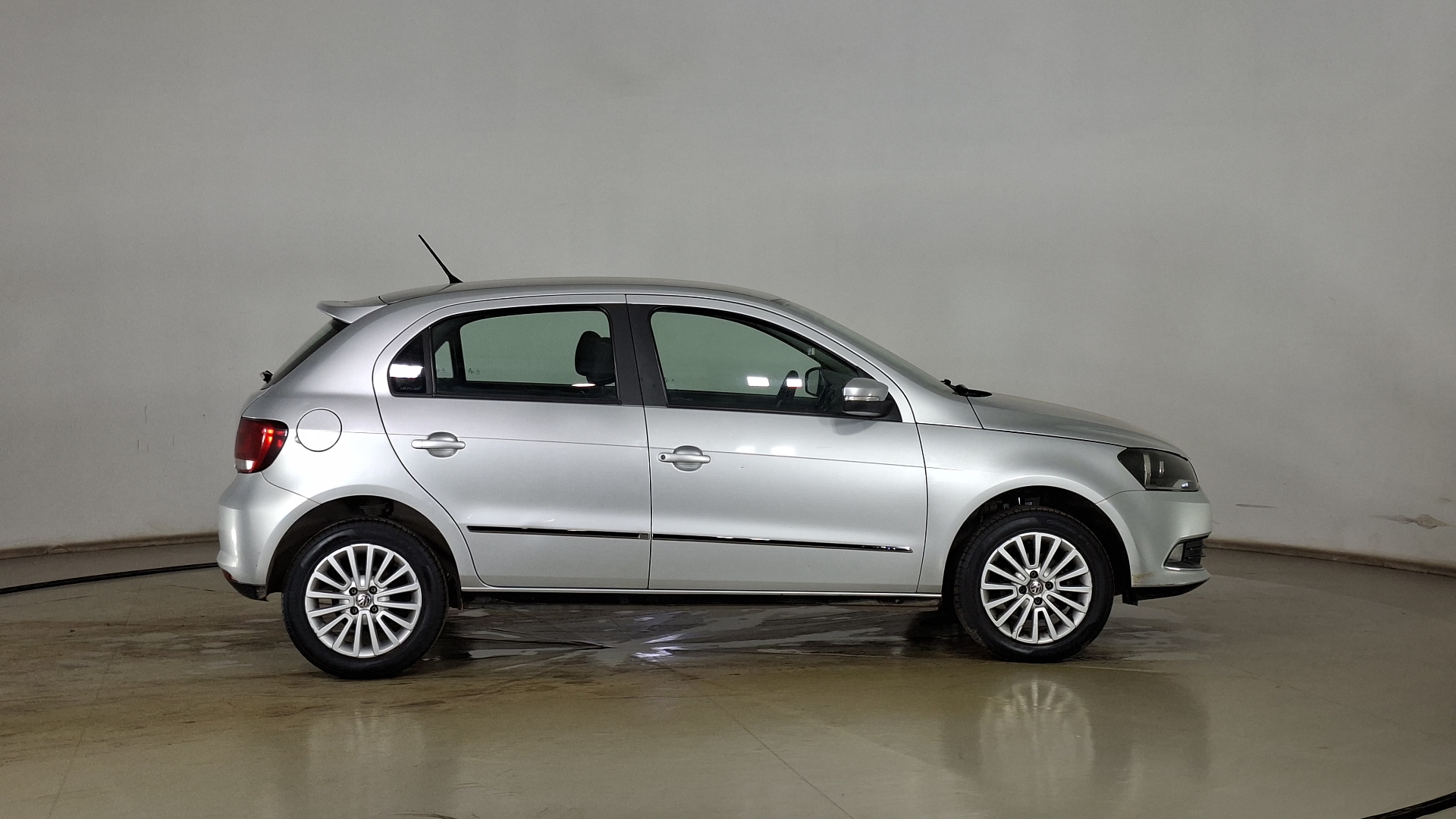 Volkswagen Gol — foto 4 de 15