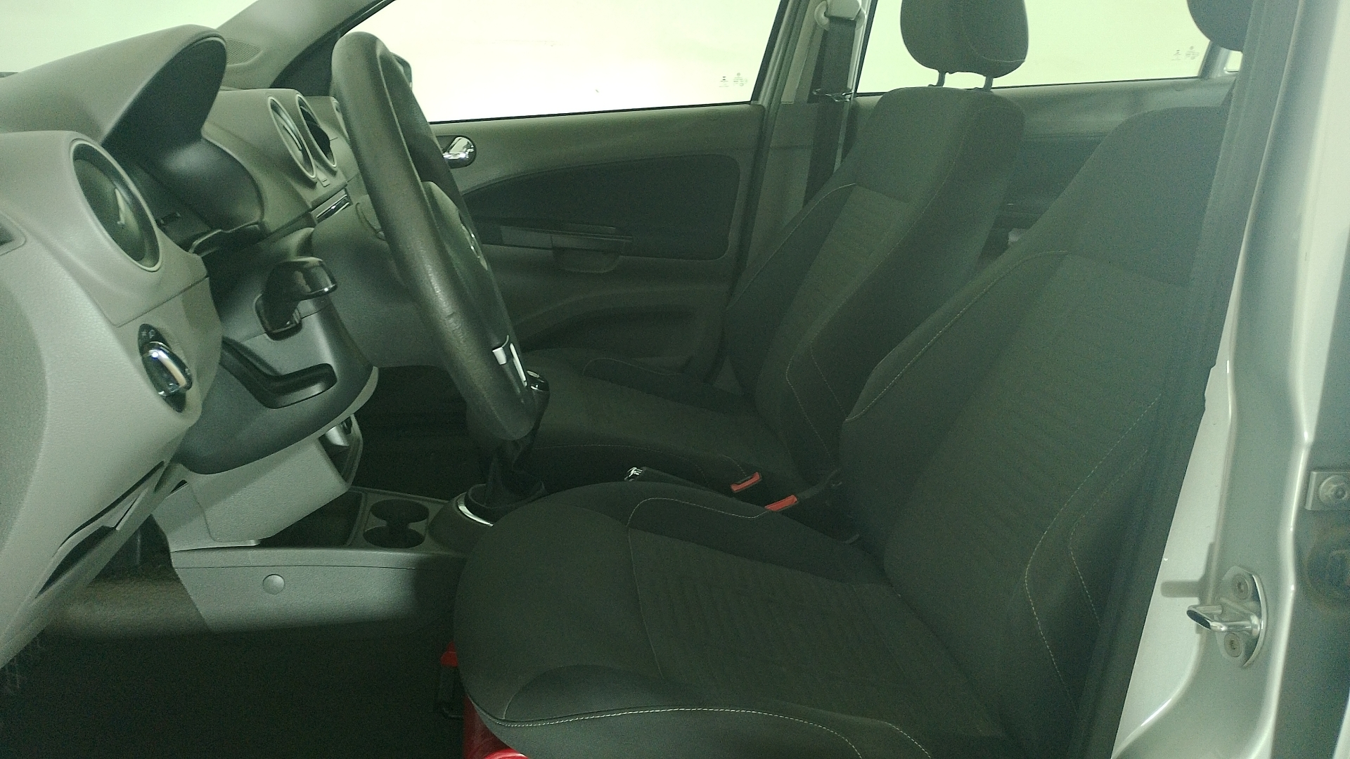 Volkswagen Gol — foto 12 de 15