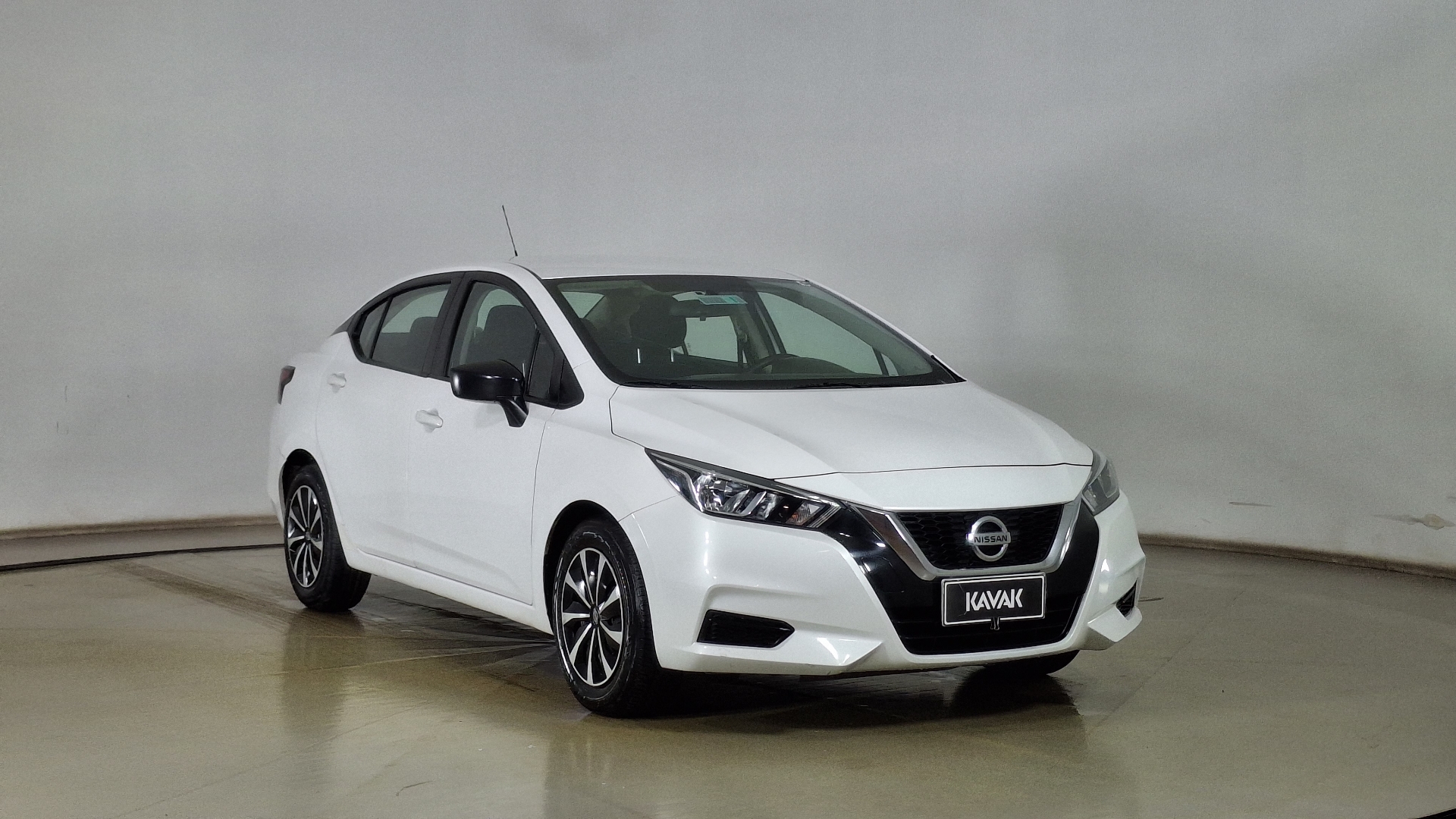 Nissan Versa — foto 3 de 15