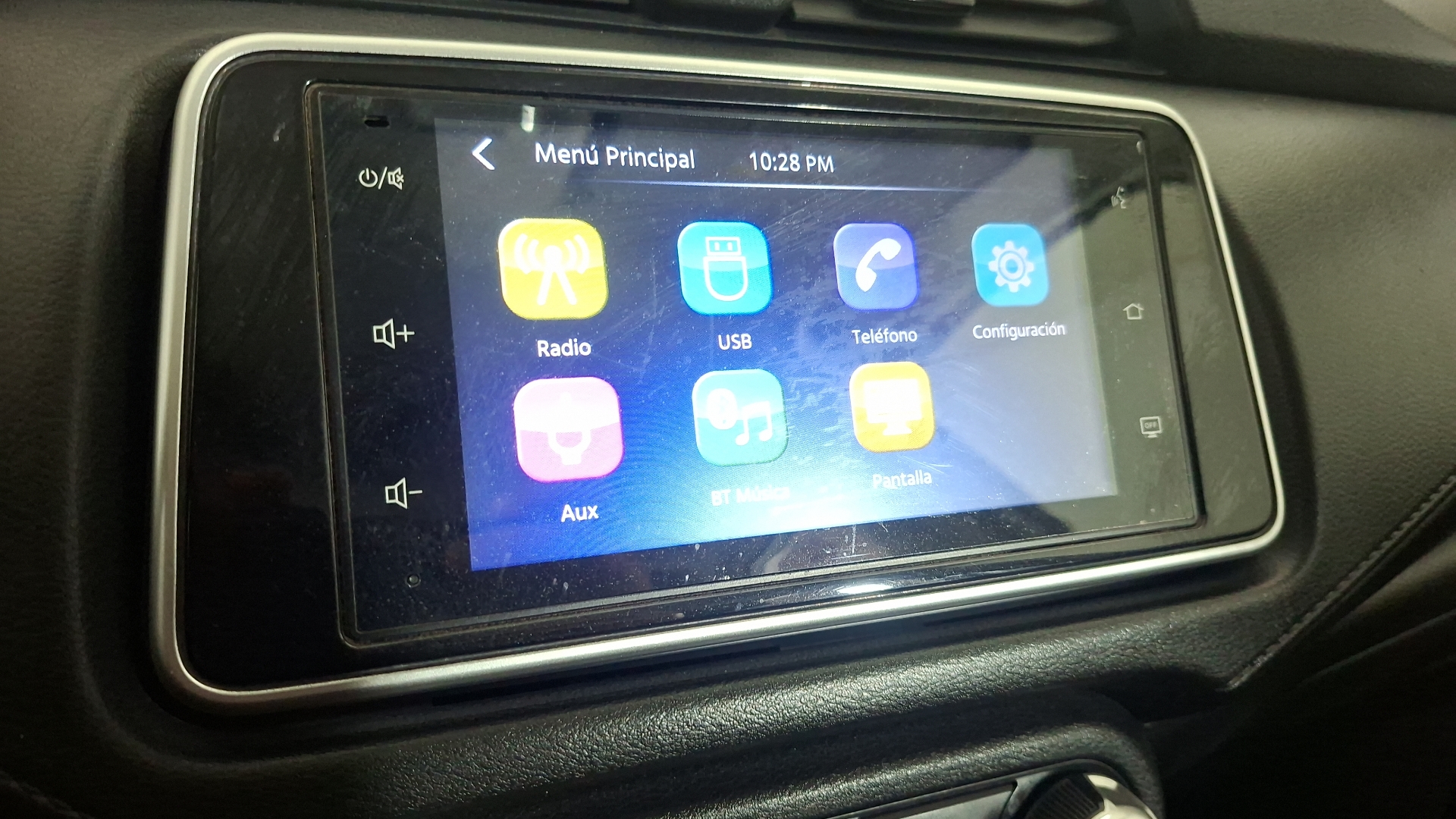 Nissan Versa — foto 10 de 15