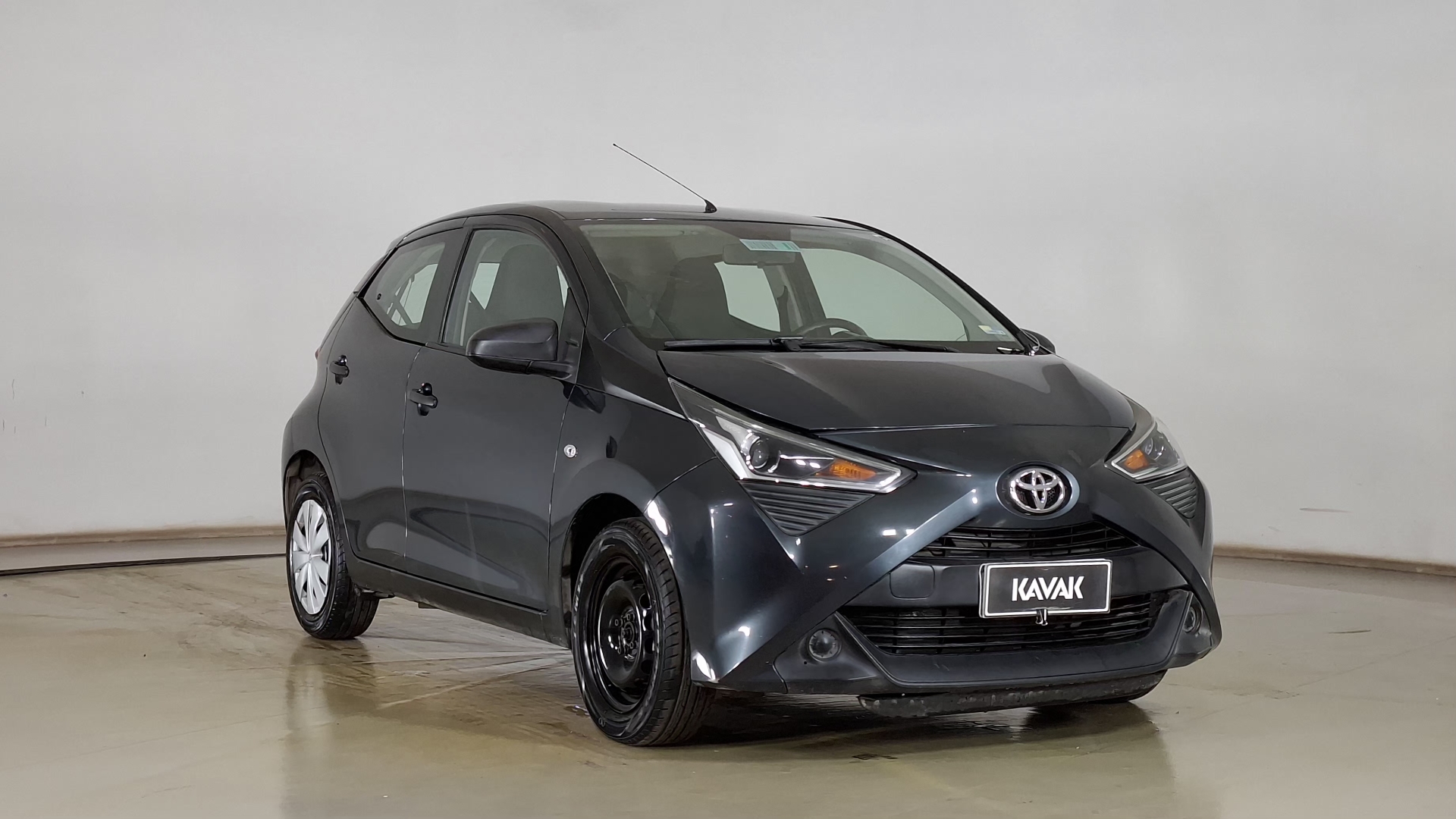 Toyota Aygo — foto 3 de 16