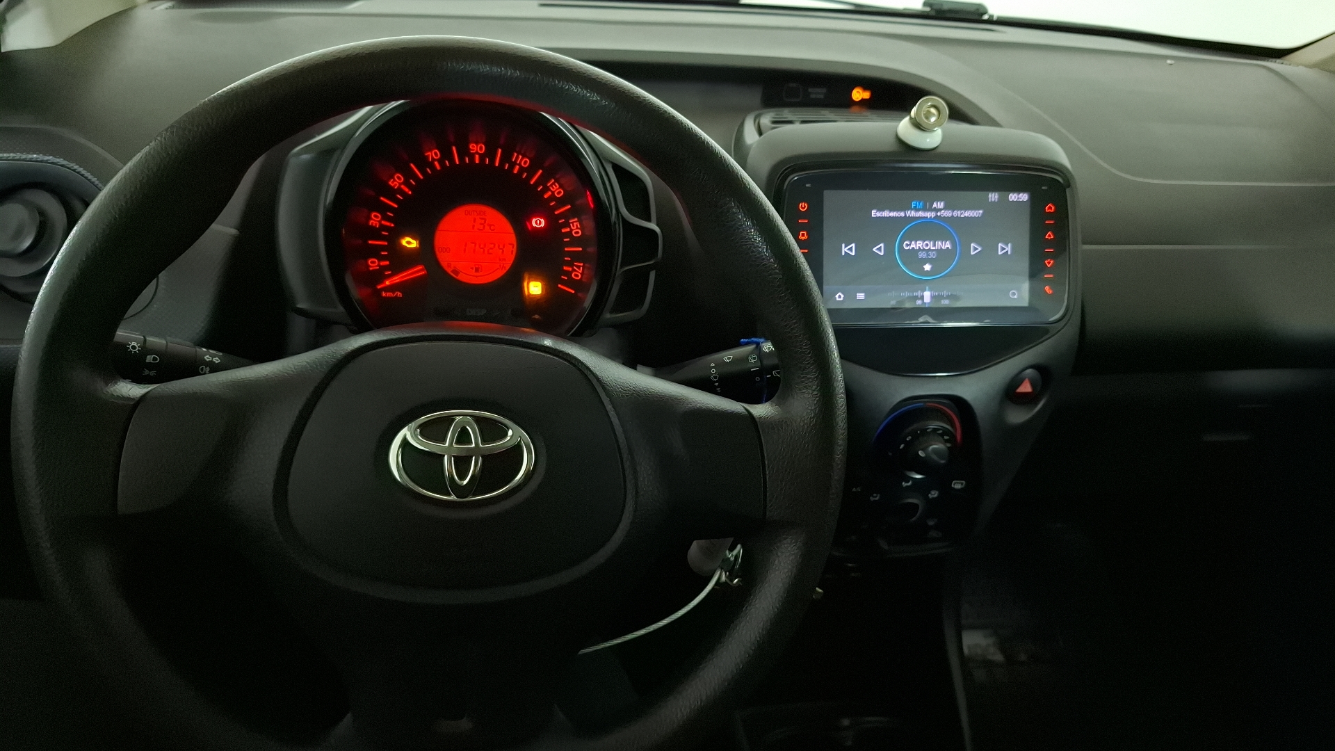 Toyota Aygo — foto 8 de 16