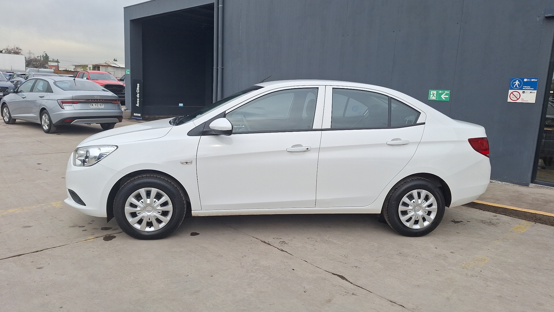 Chevrolet Sail — foto 2 de 14
