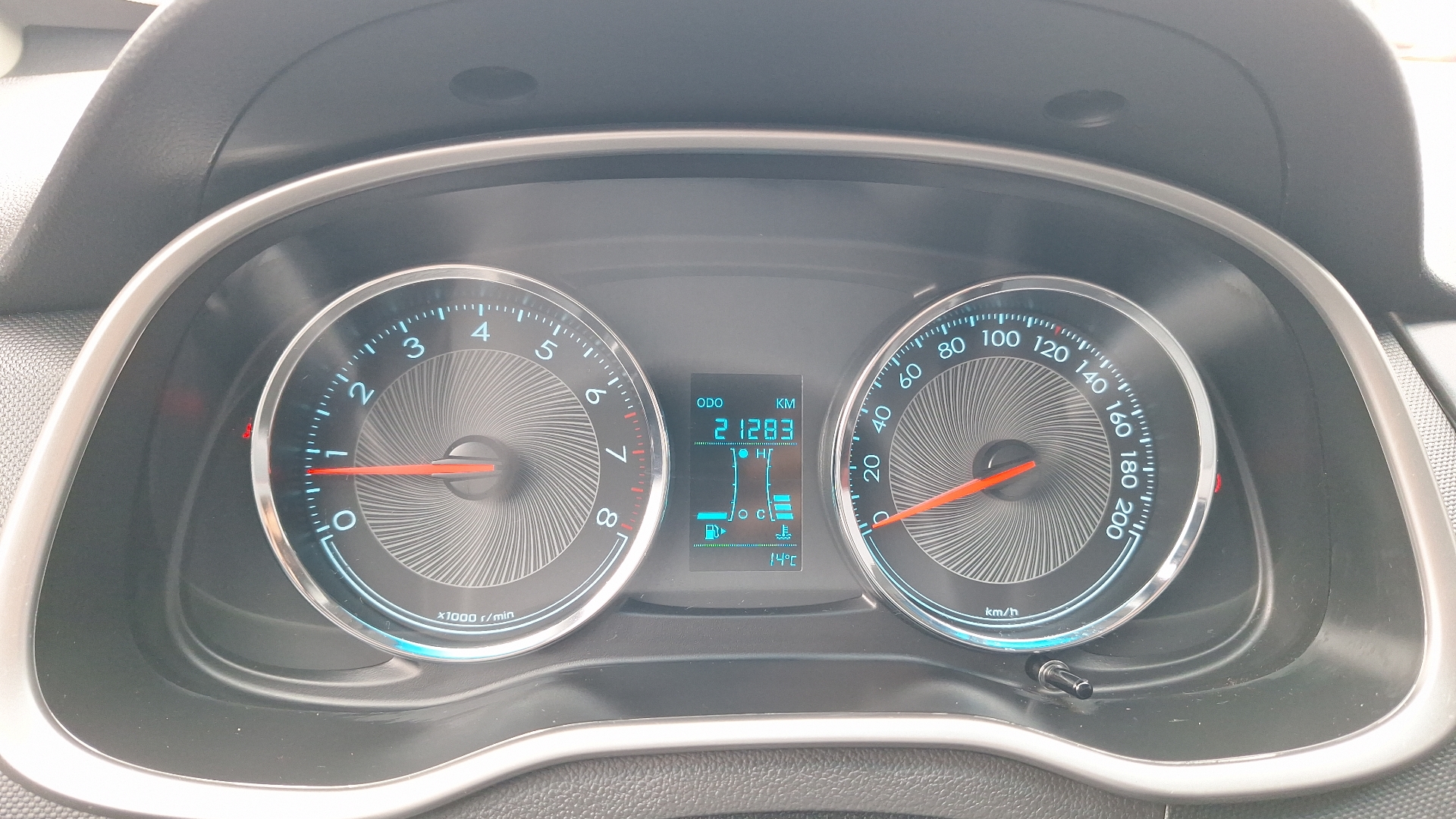 Chevrolet Sail — foto 9 de 14
