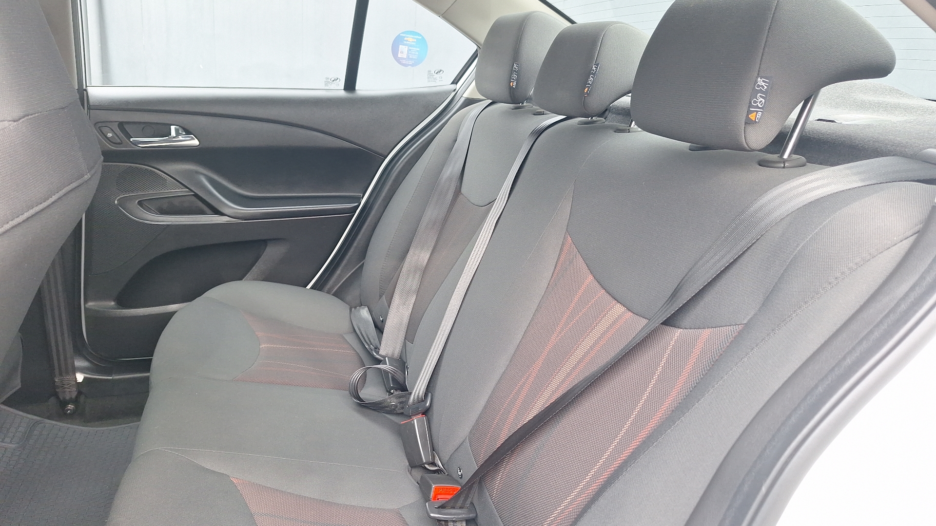 Chevrolet Sail — foto 12 de 14