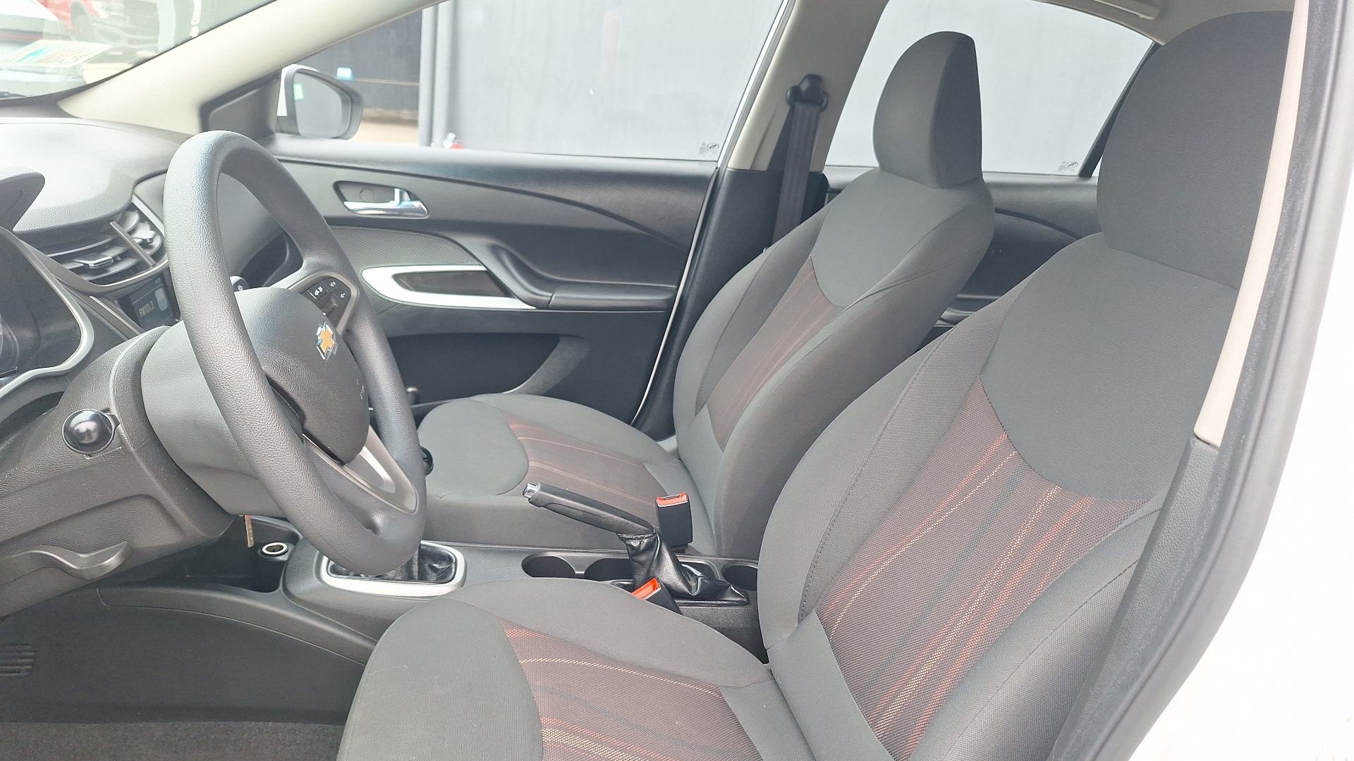 Chevrolet Sail — foto 13 de 14