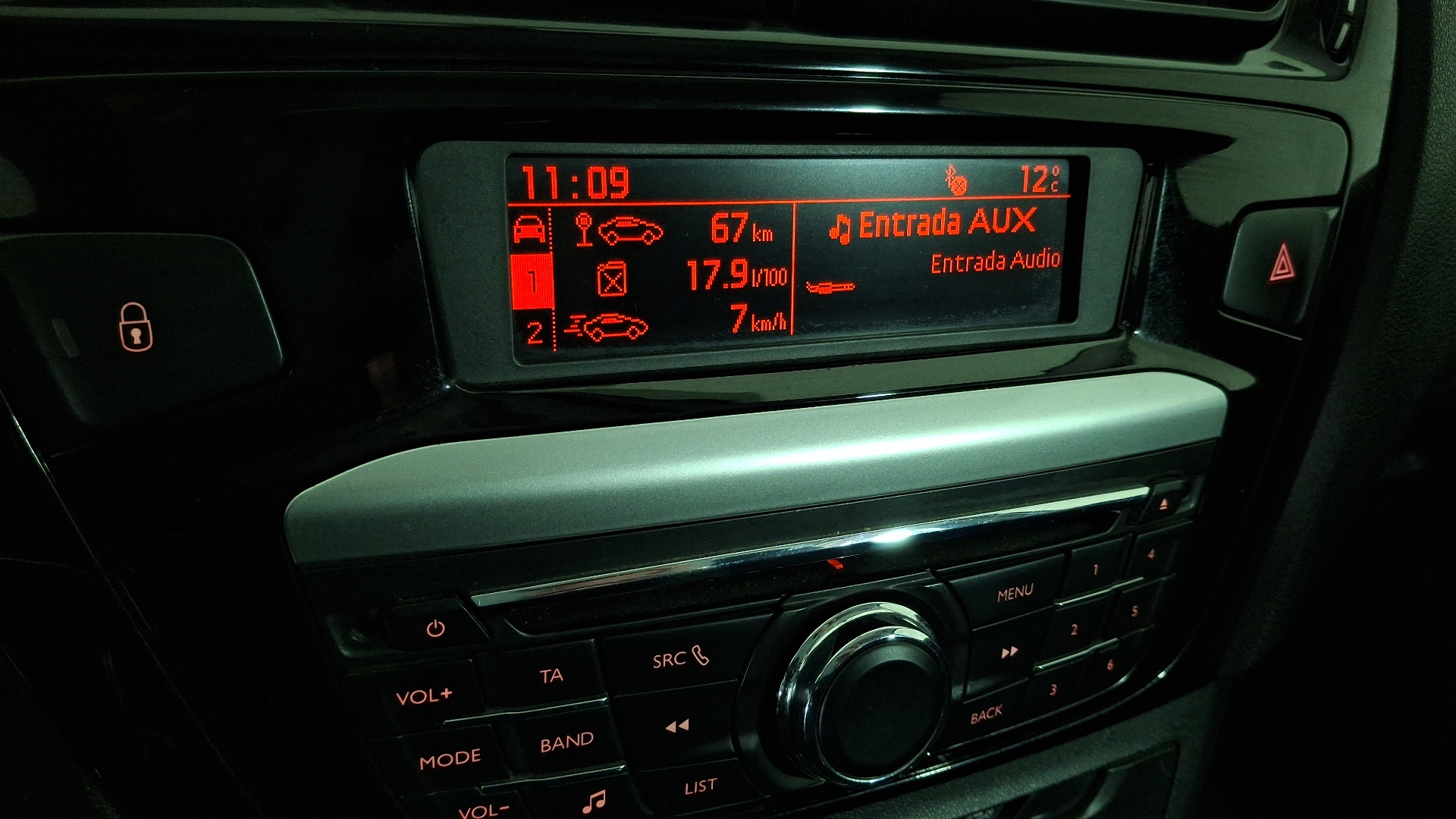 Peugeot 301 — foto 10 de 15