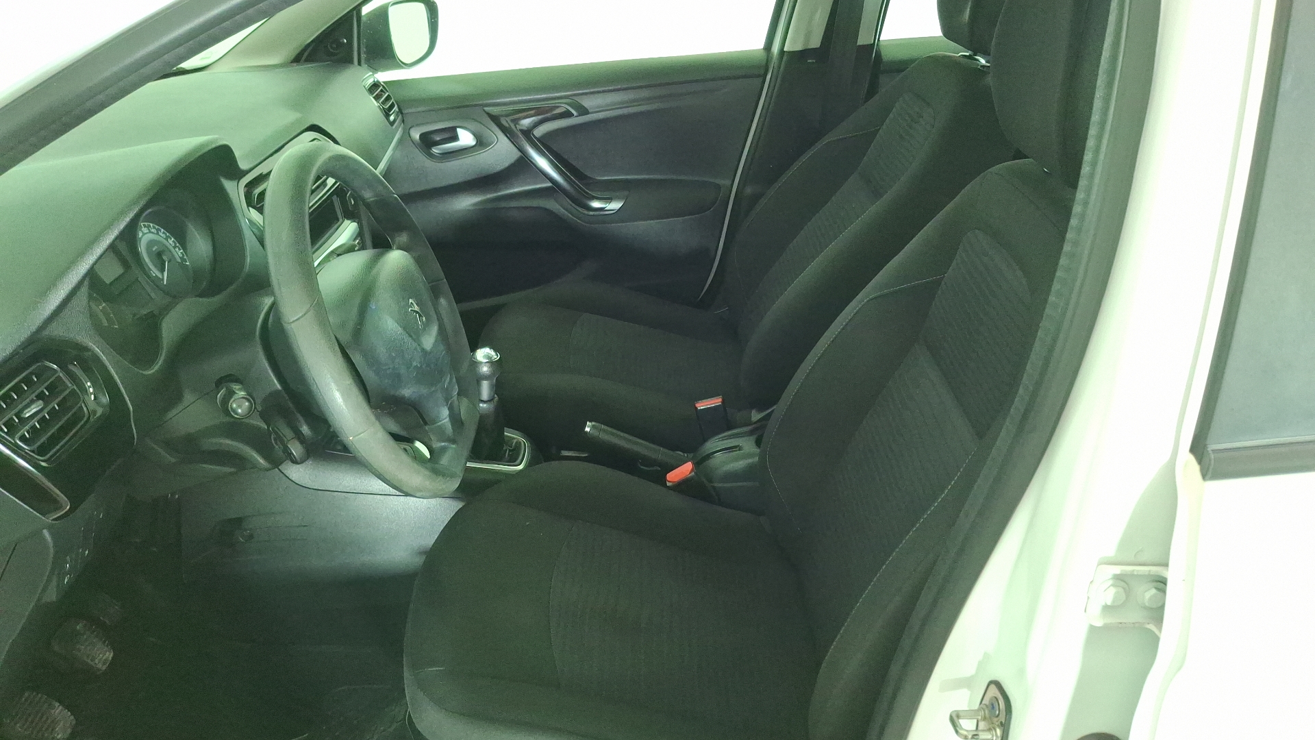 Peugeot 301 — foto 12 de 15