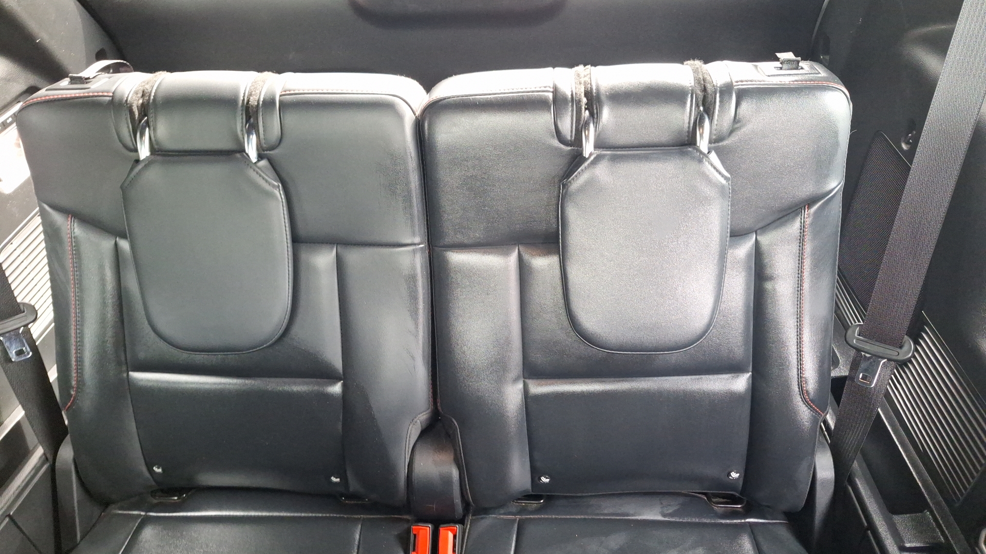 Ford Explorer — foto 14 de 17
