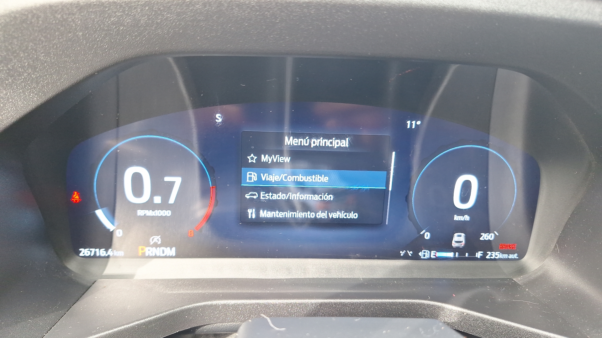 Ford Explorer — foto 9 de 17