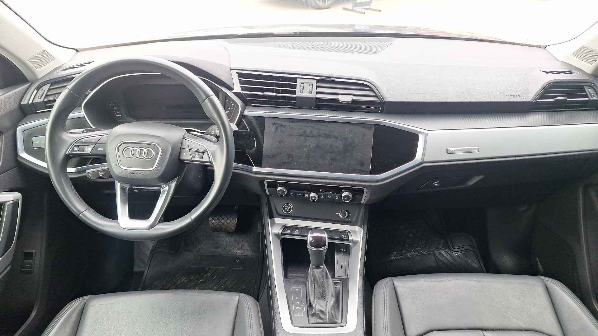 Audi Q3 — foto 6 de 15