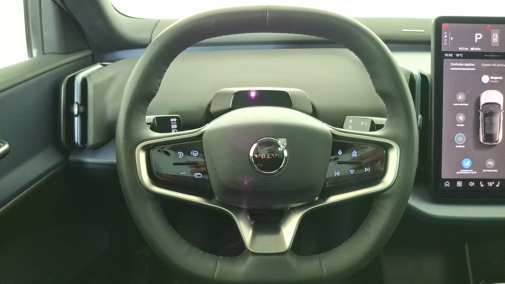 Volvo Ex30 — foto 8 de 17