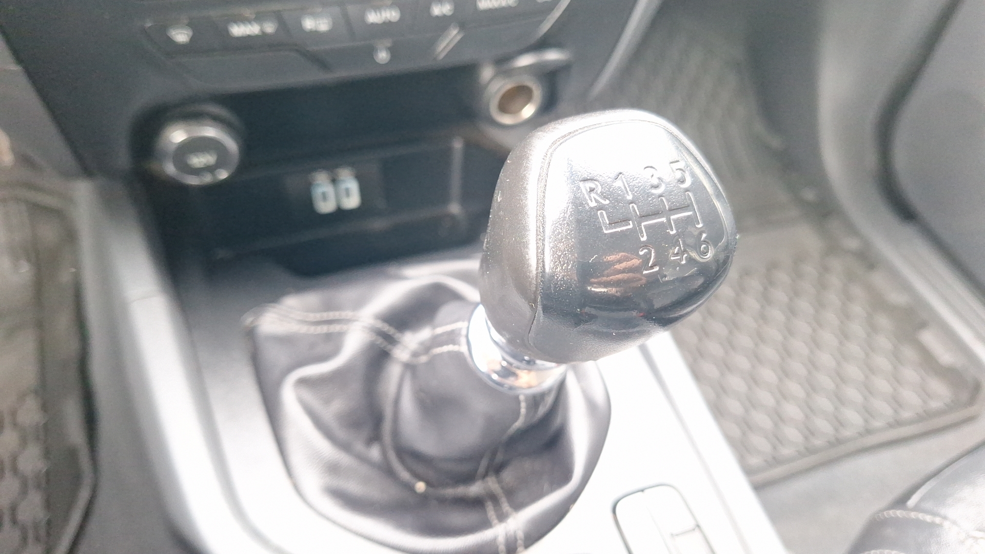 Ford Ranger — foto 11 de 15