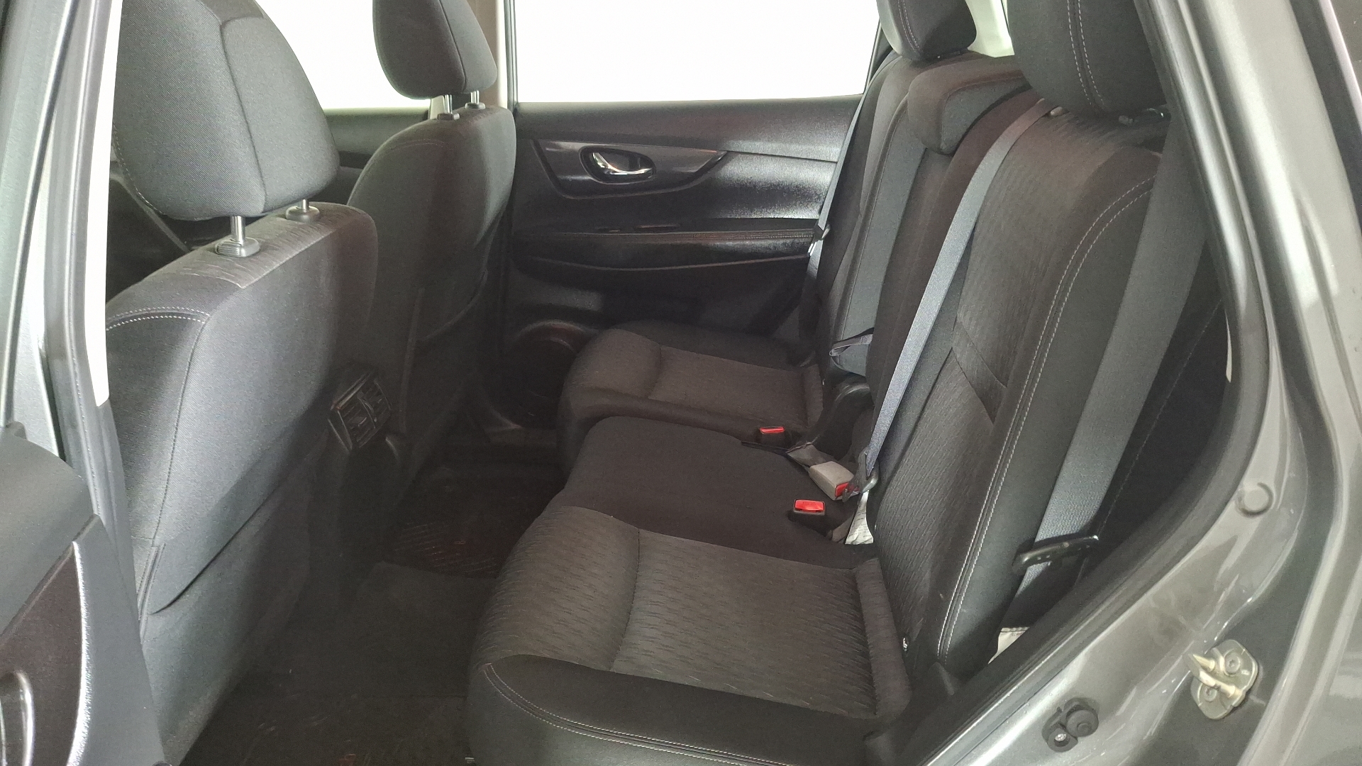Nissan X-Trail — foto 14 de 16
