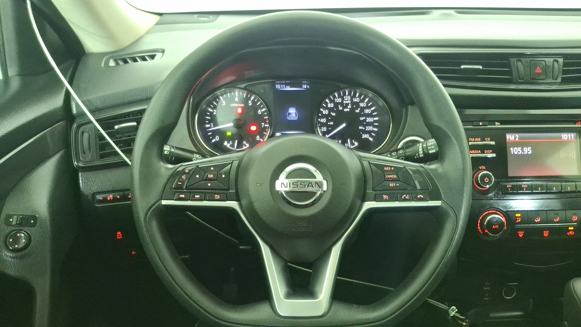 Nissan X-Trail — foto 8 de 16
