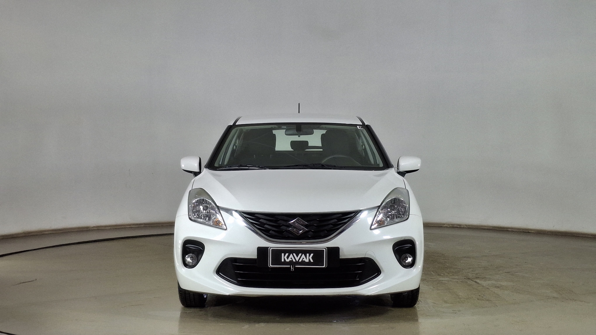 Suzuki Baleno — foto 2 de 15