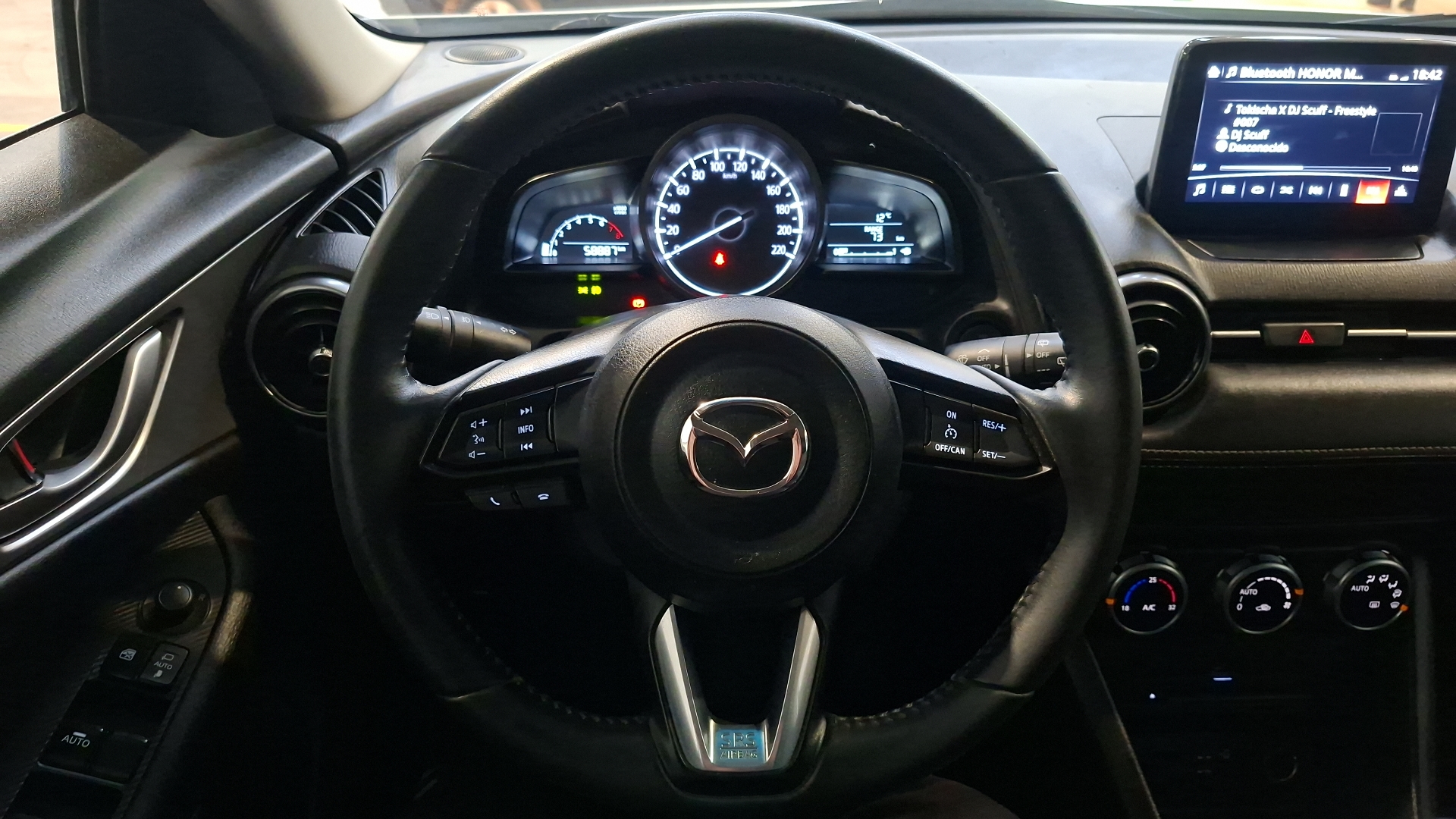 Mazda CX-3 — foto 8 de 16
