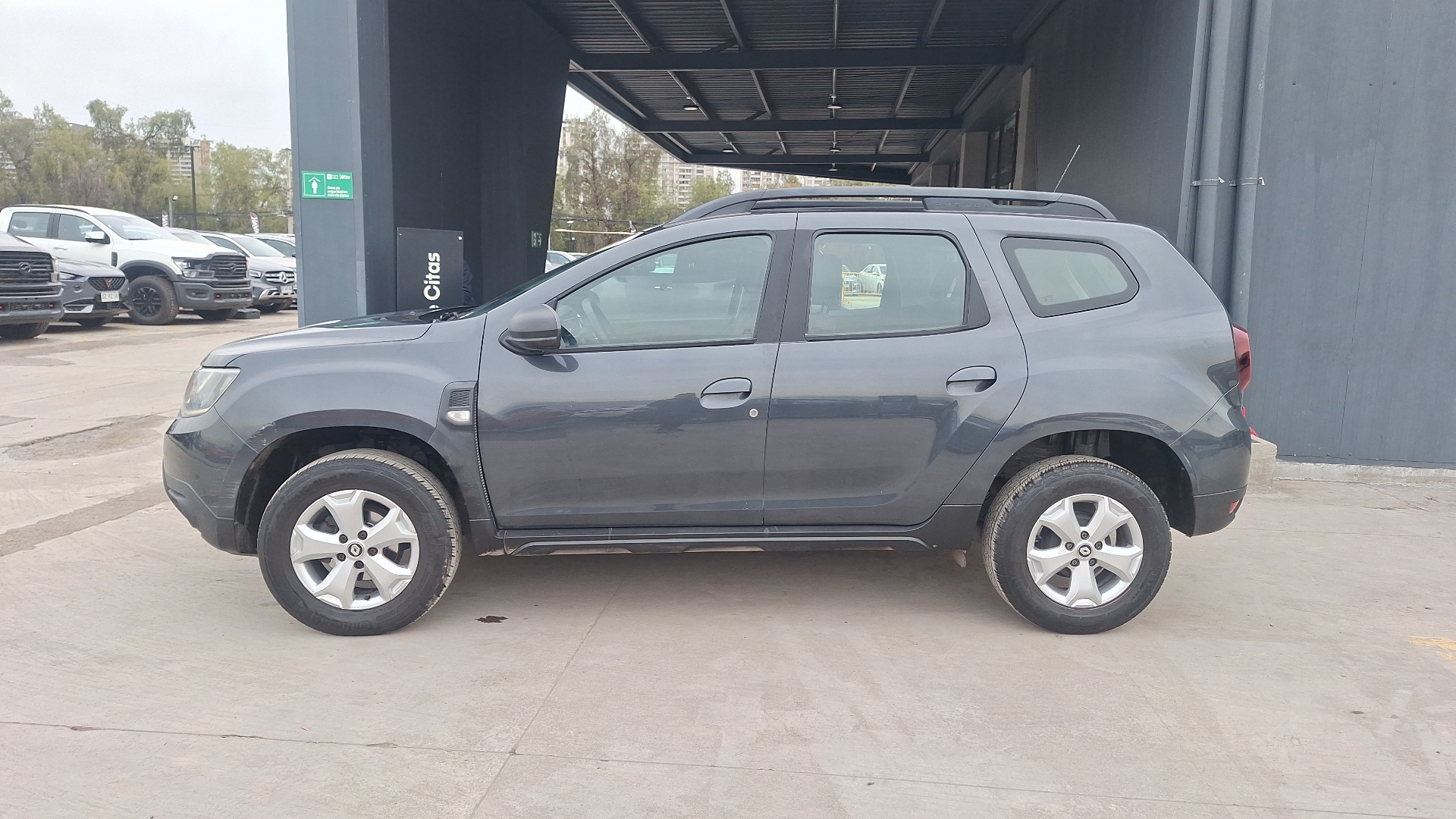 Renault Duster — foto 2 de 15