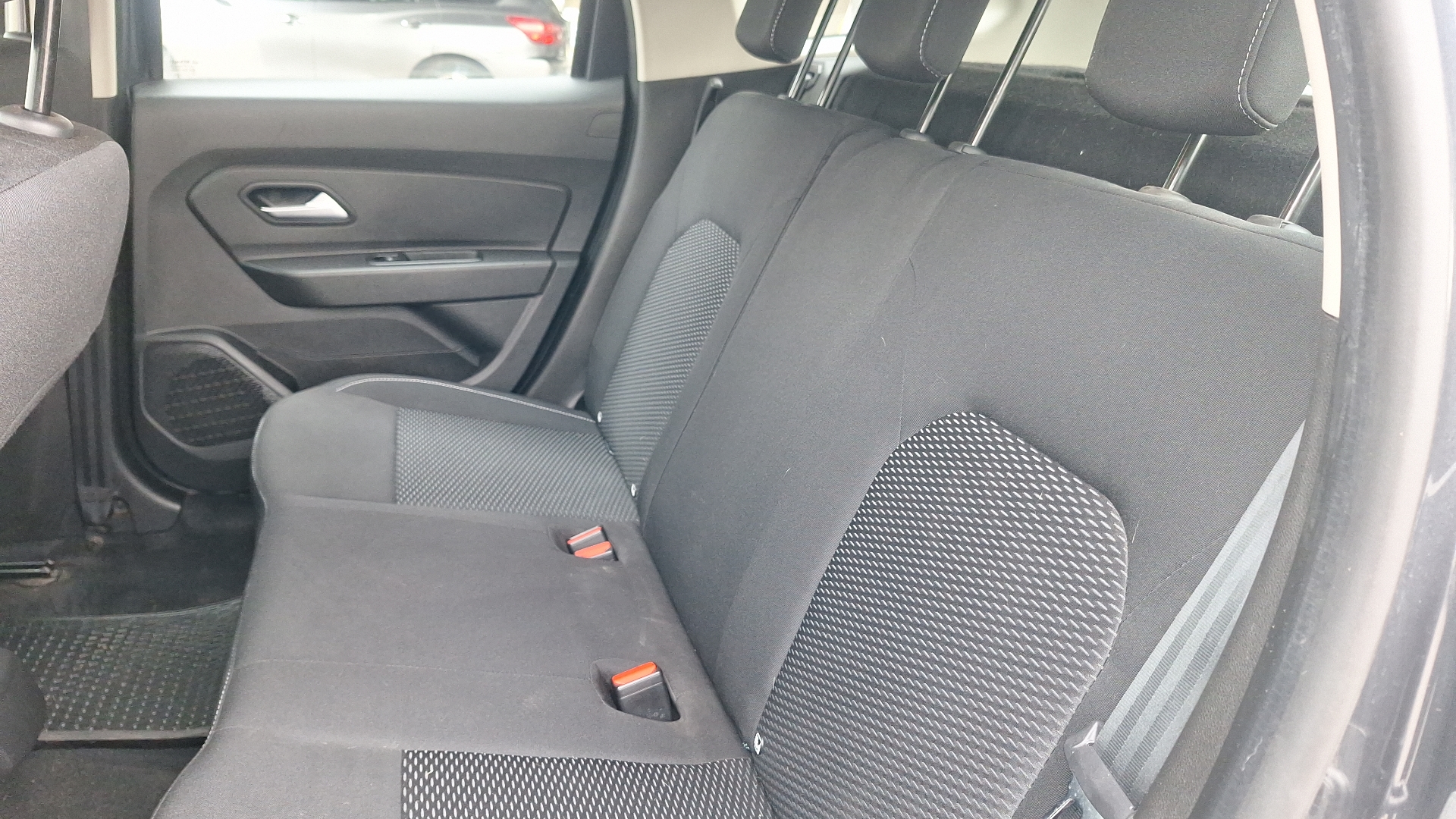 Renault Duster — foto 13 de 15