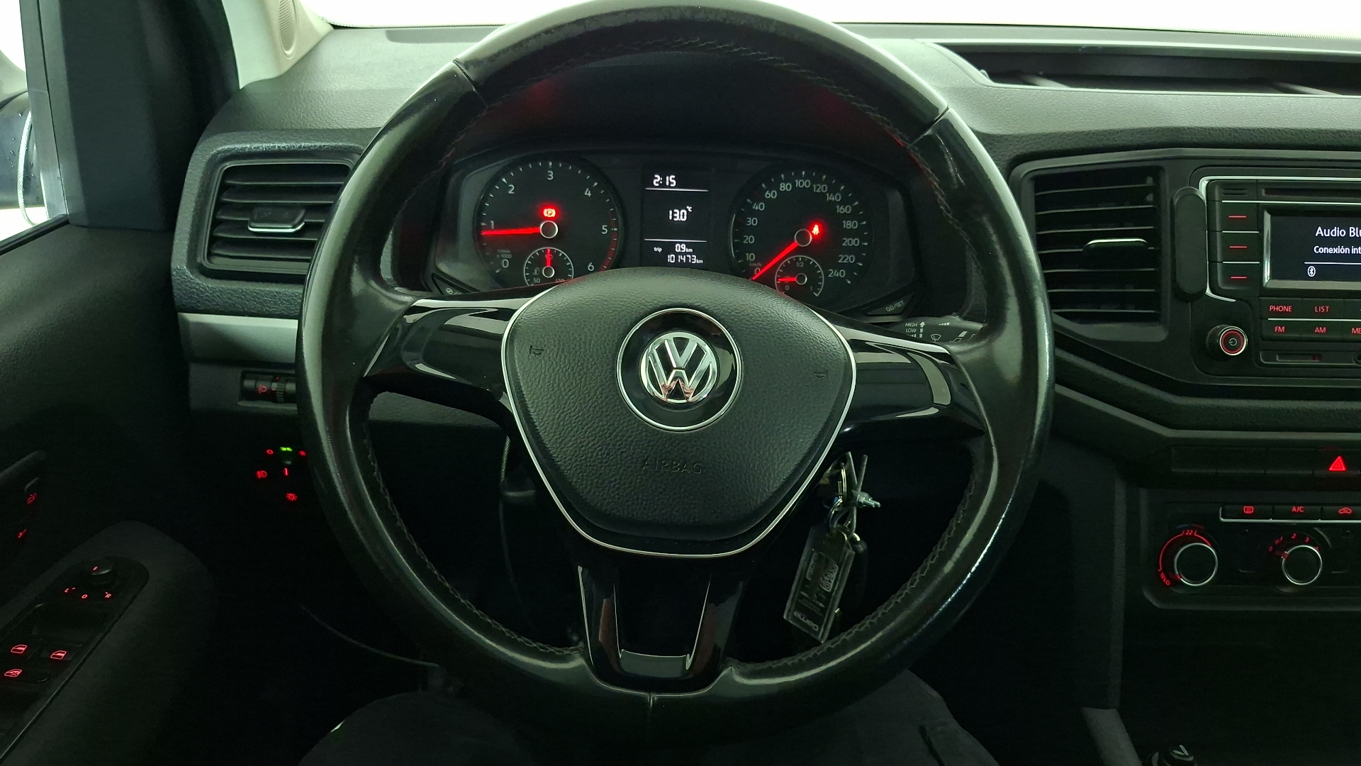 Volkswagen Amarok — foto 8 de 15