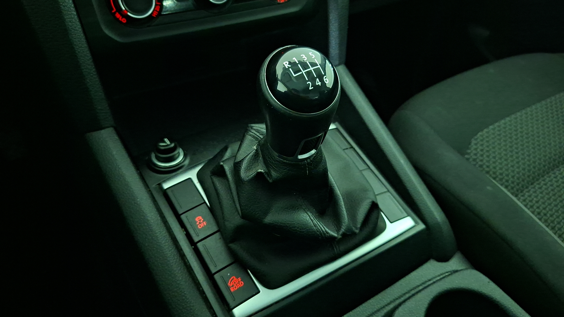 Volkswagen Amarok — foto 11 de 15