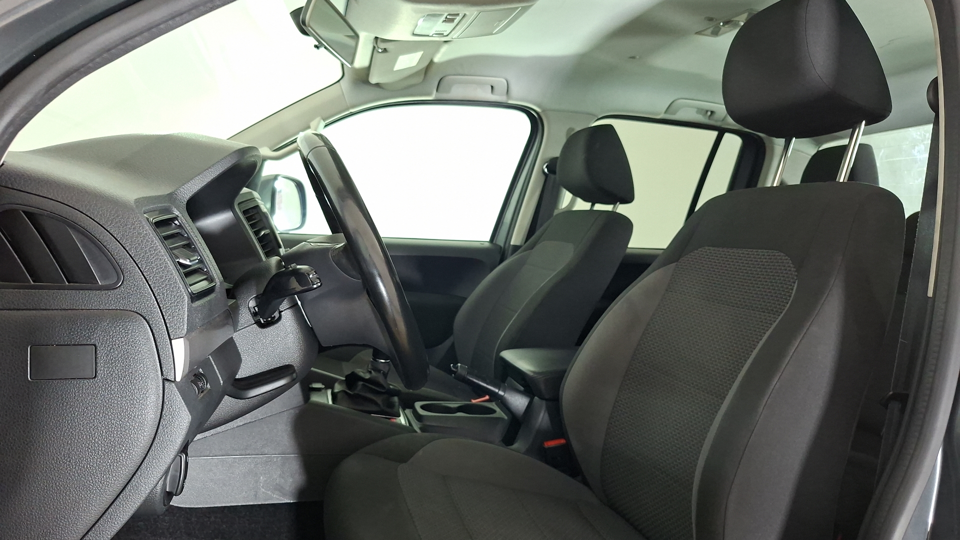 Volkswagen Amarok — foto 12 de 15