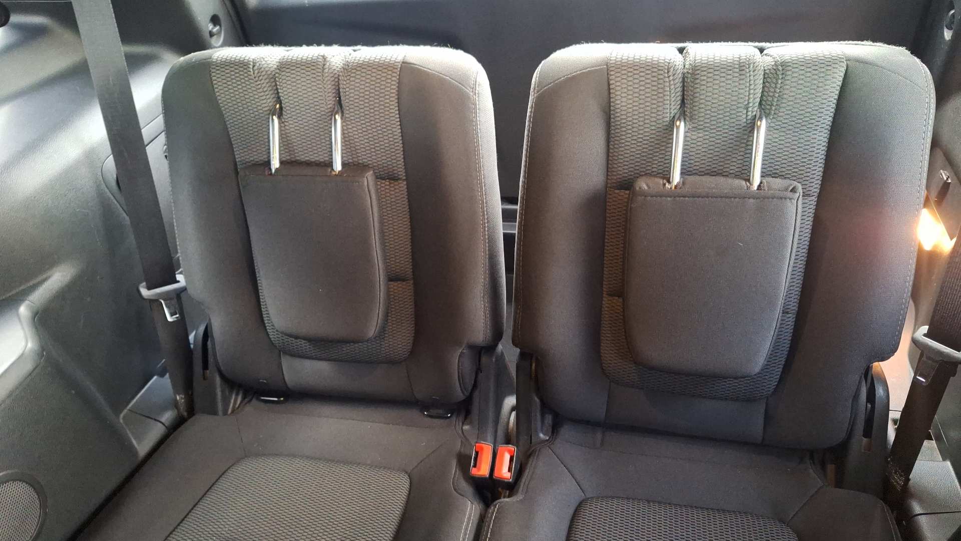 Ford Explorer — foto 13 de 16