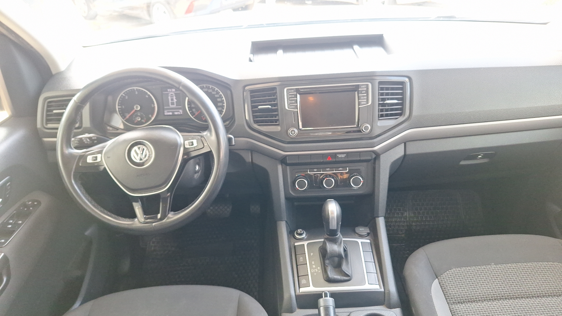 Volkswagen Amarok — foto 6 de 14