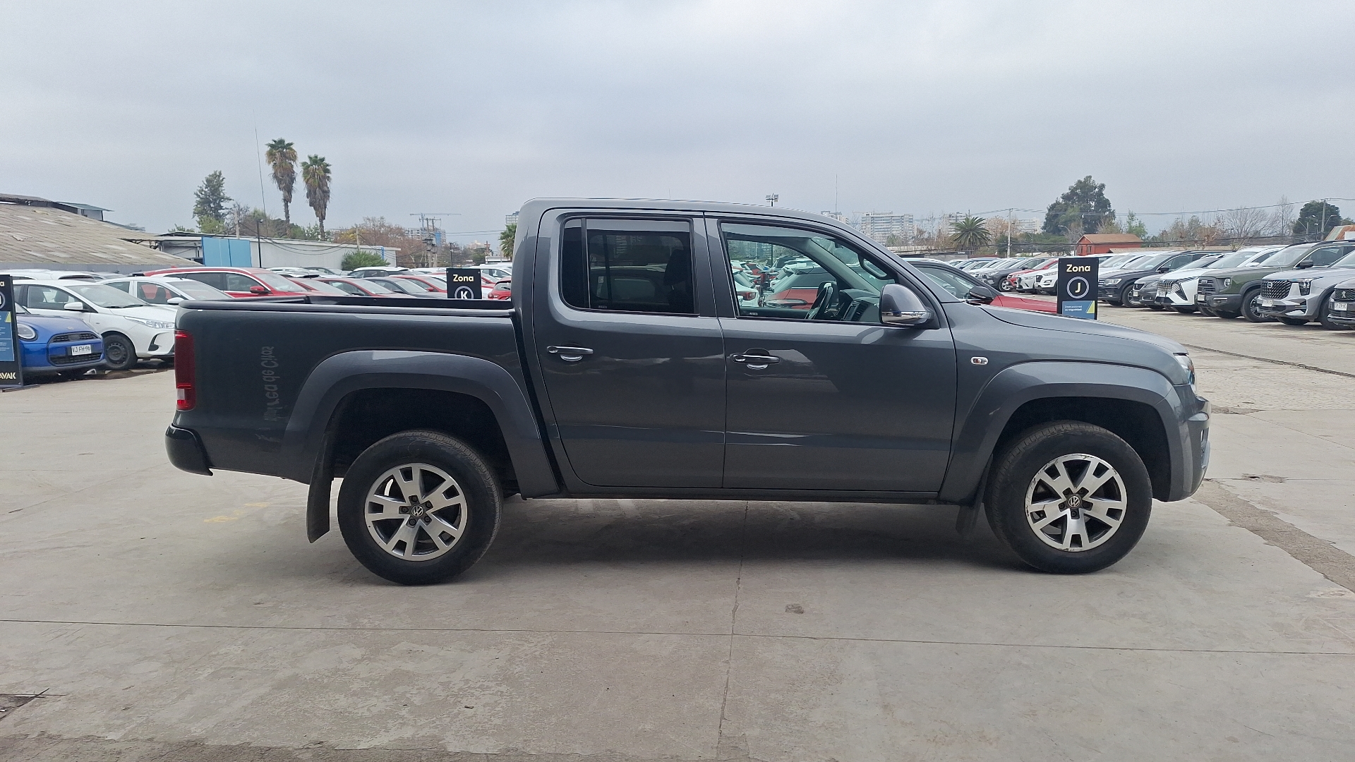 Volkswagen Amarok — foto 5 de 14