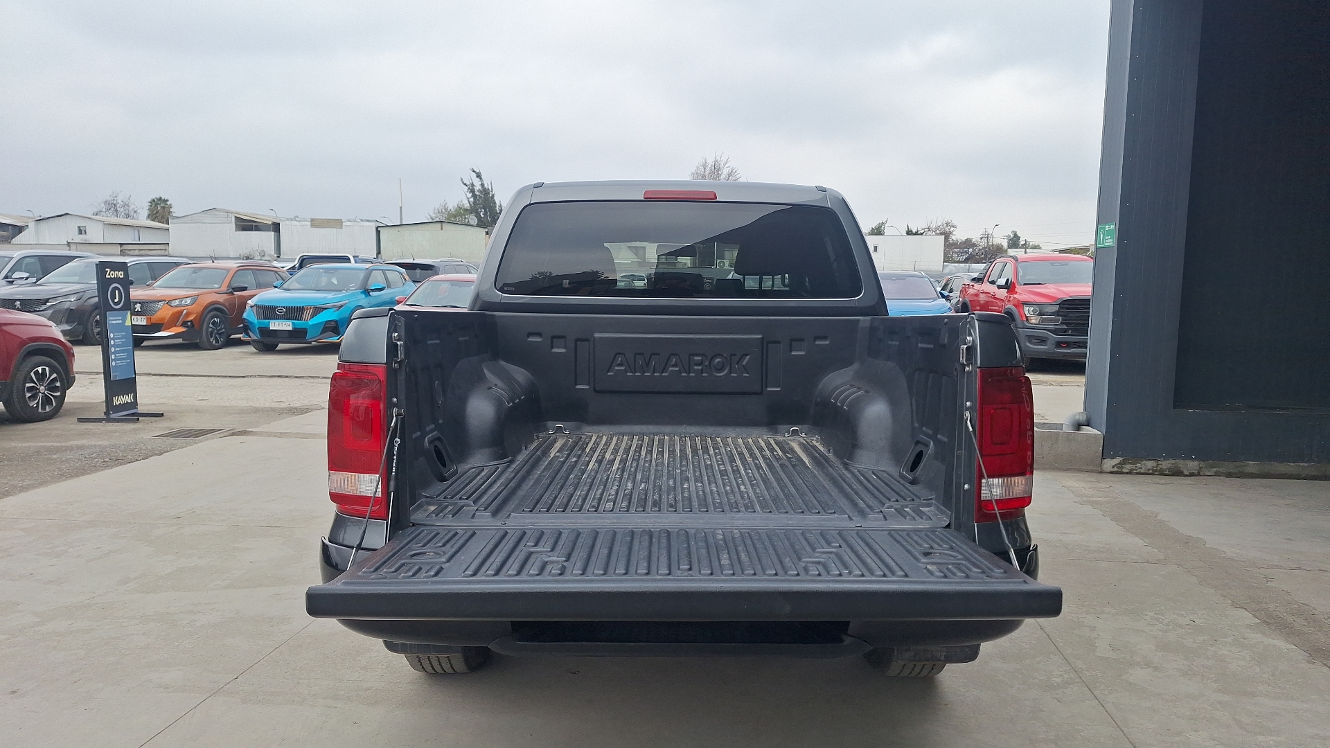 Volkswagen Amarok — foto 4 de 14