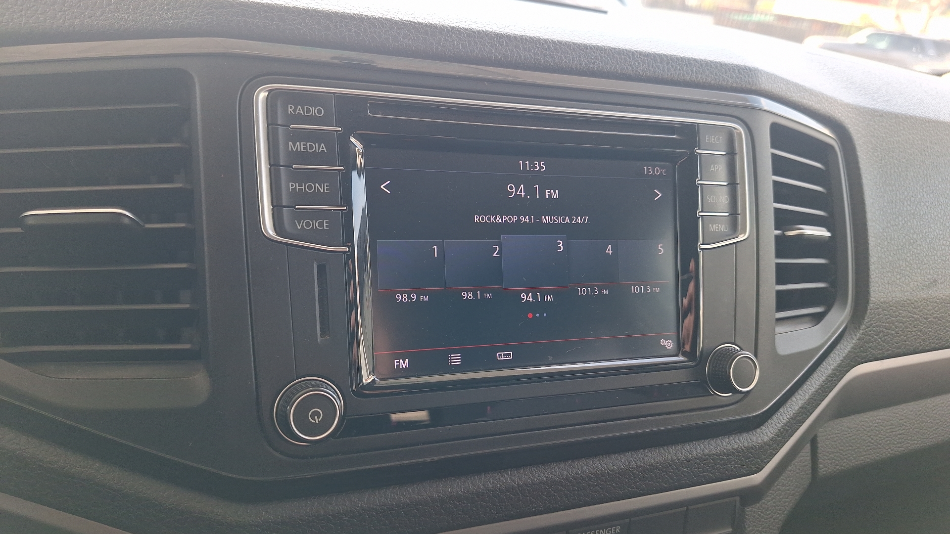 Volkswagen Amarok — foto 10 de 14