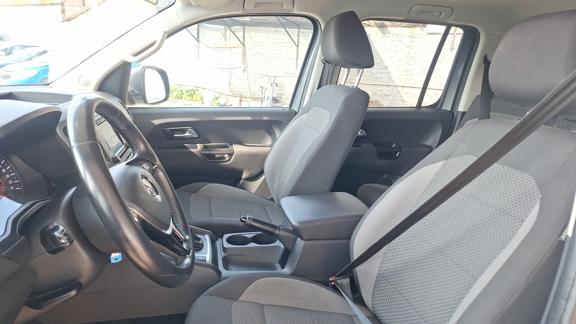 Volkswagen Amarok — foto 13 de 14