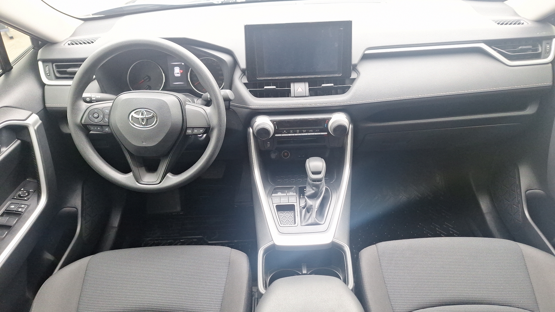 Toyota RAV4 — foto 6 de 15