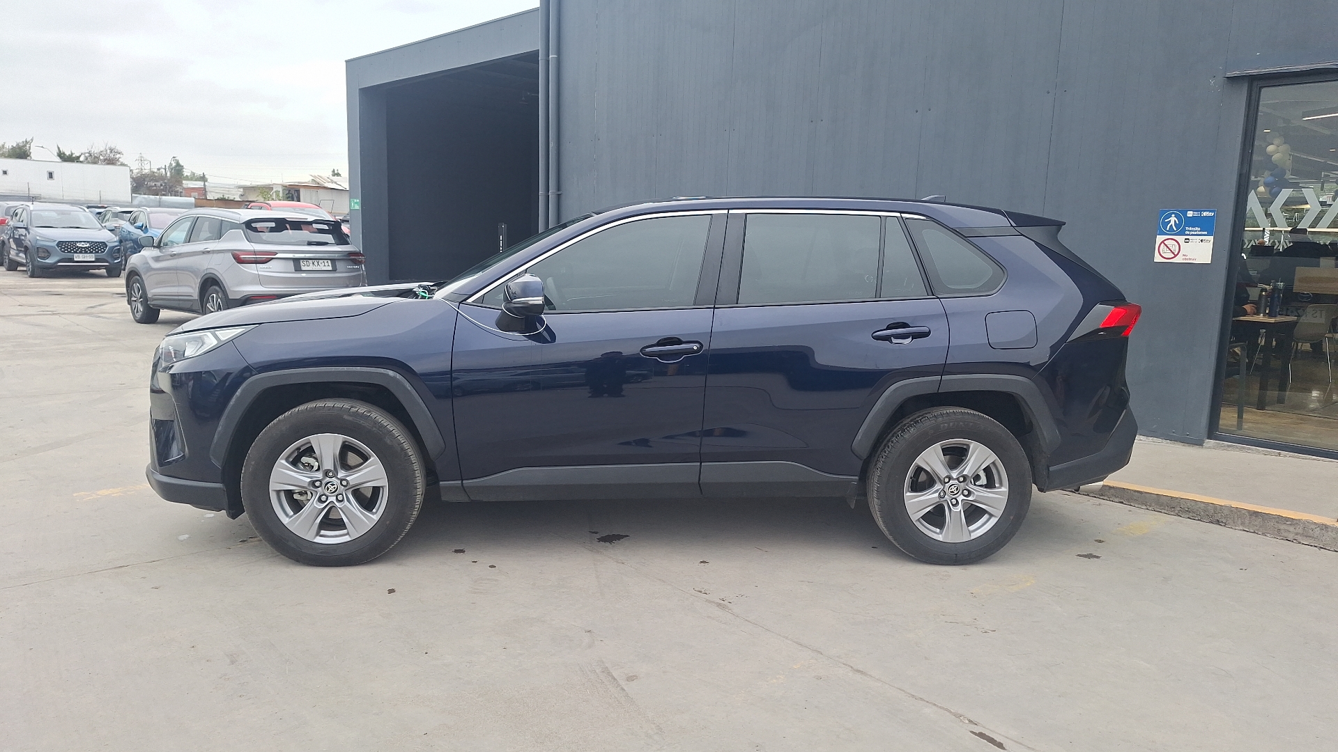Toyota RAV4 — foto 2 de 15
