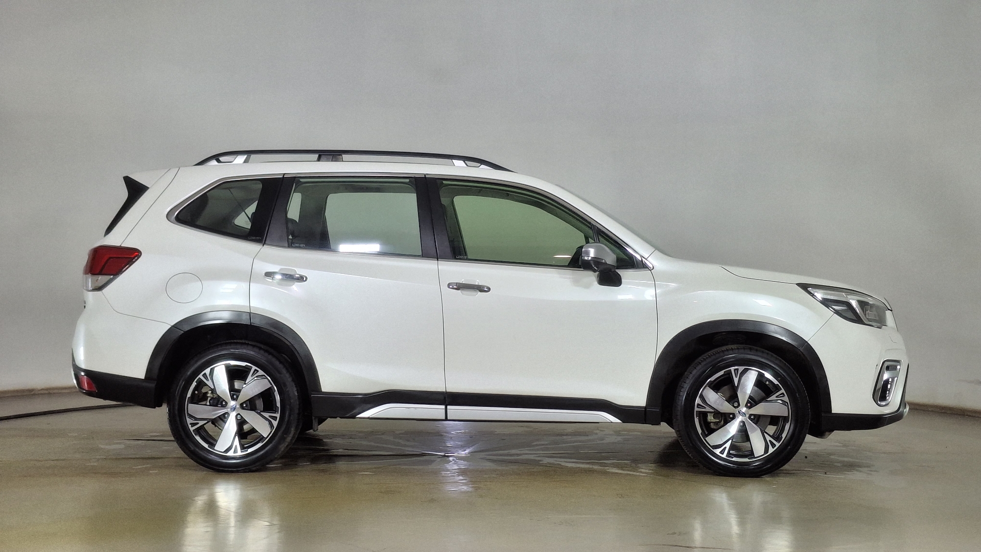 Subaru Forester — foto 4 de 17