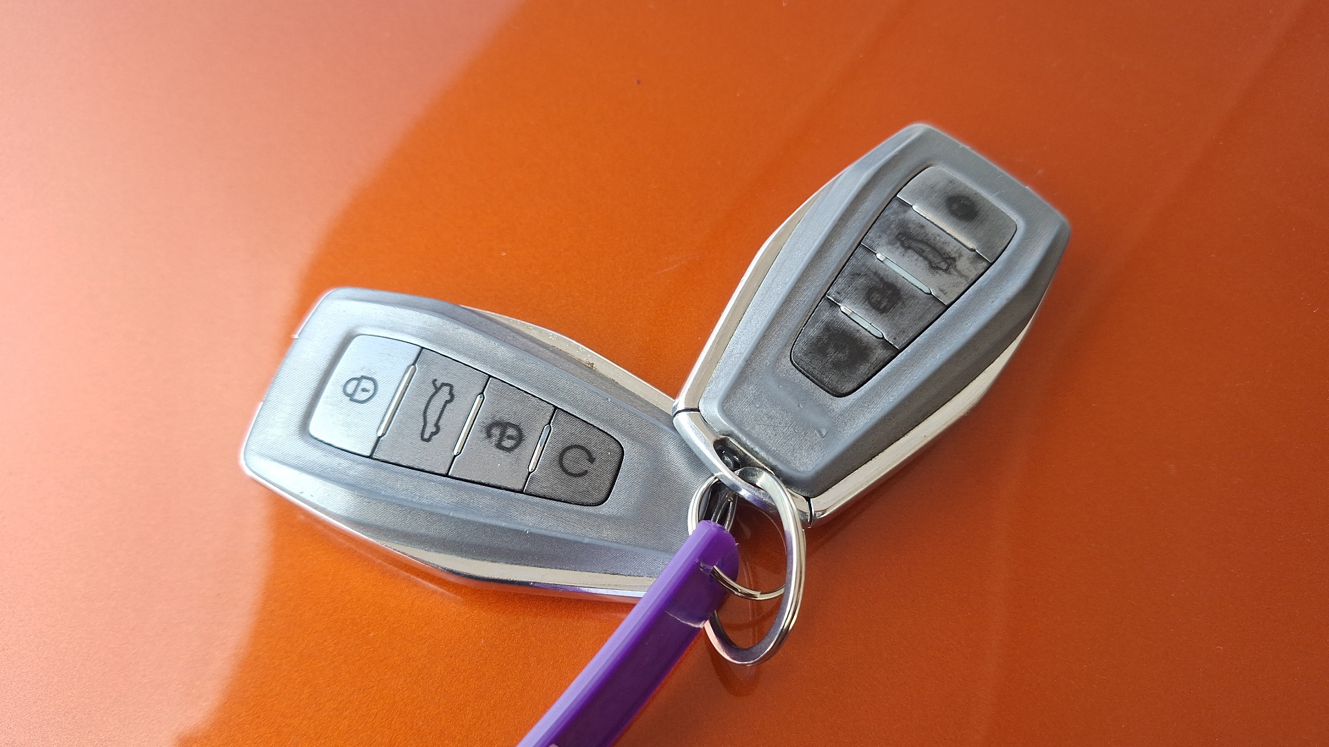 Geely Coolray — foto 7 de 15