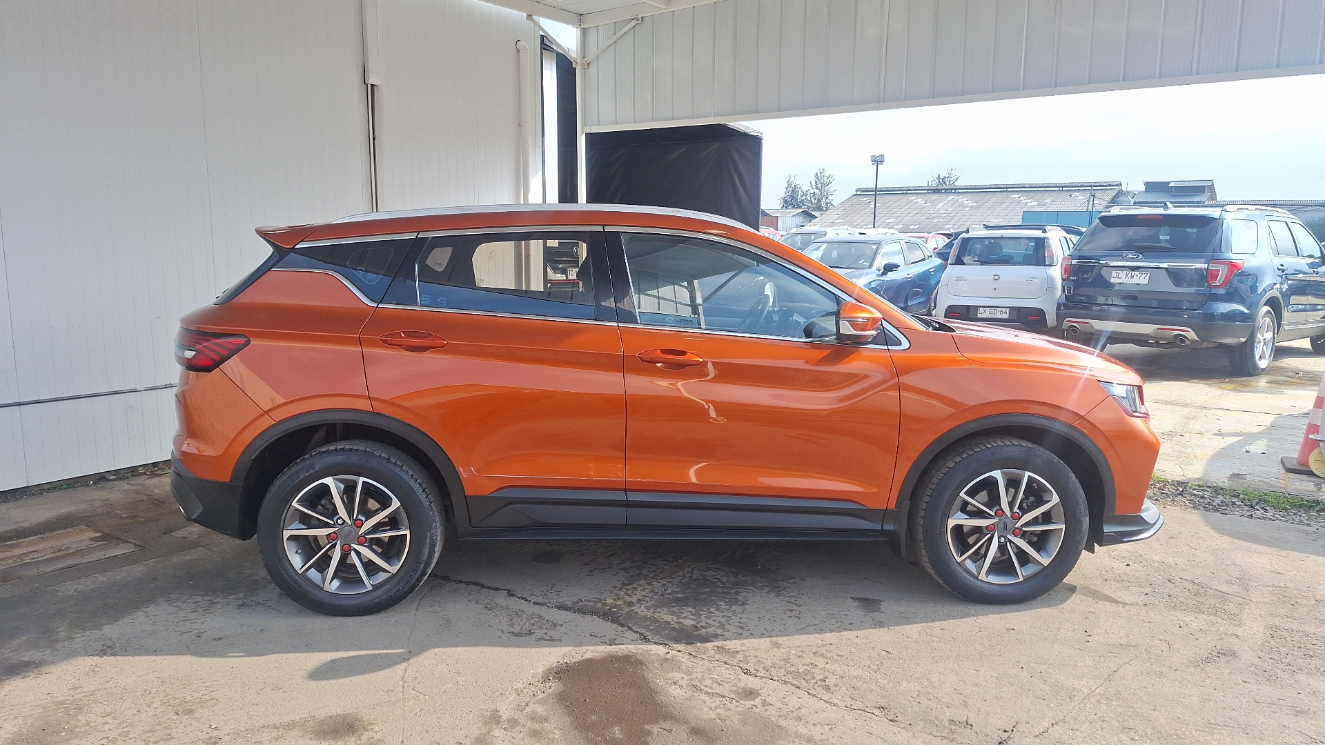 Geely Coolray — foto 5 de 15