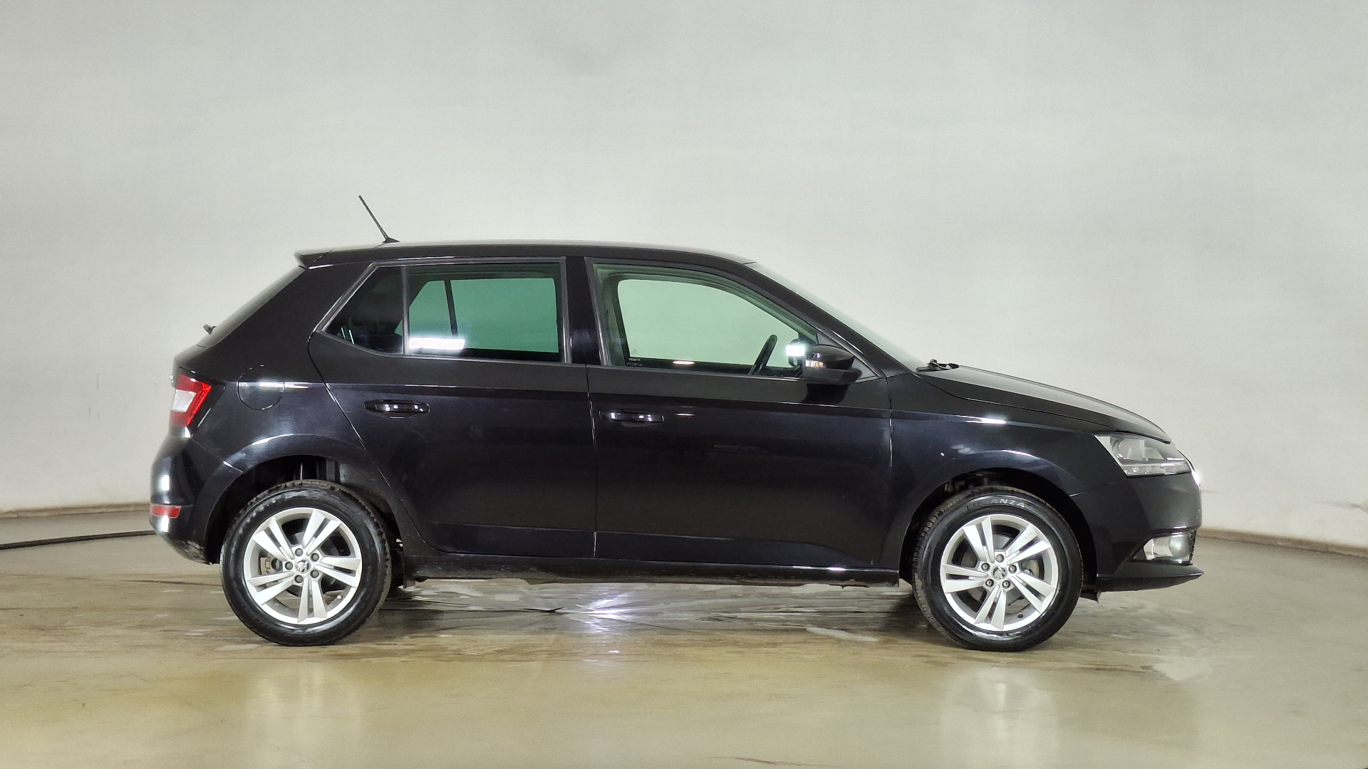 Škoda Fabia — foto 4 de 15