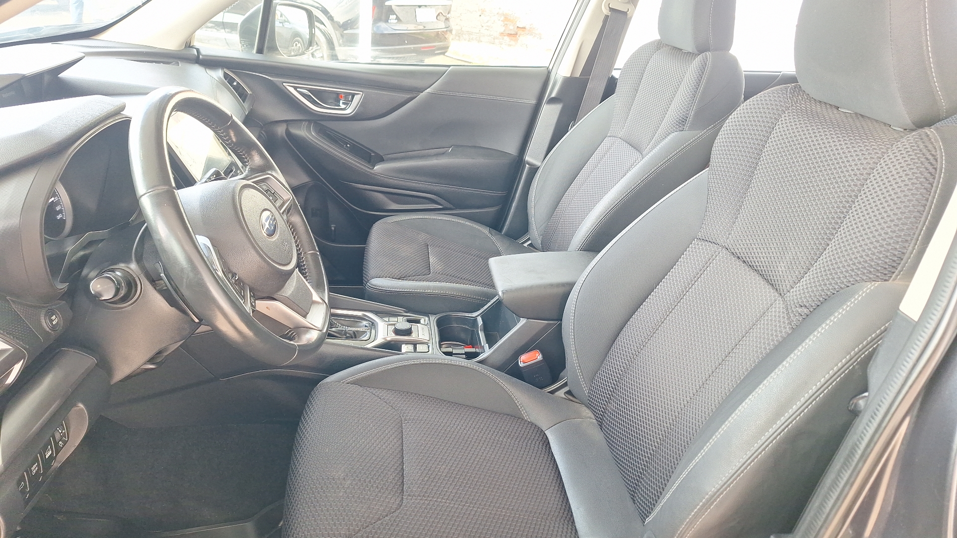 Subaru Forester — foto 14 de 15