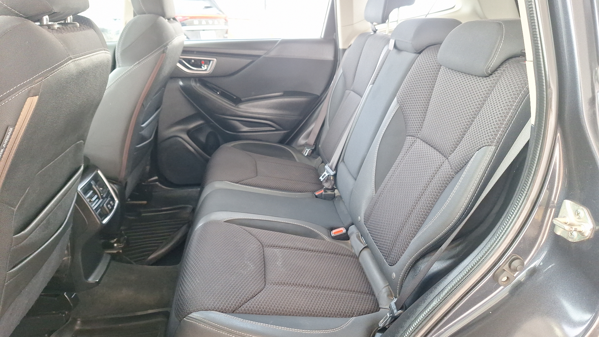 Subaru Forester — foto 13 de 15