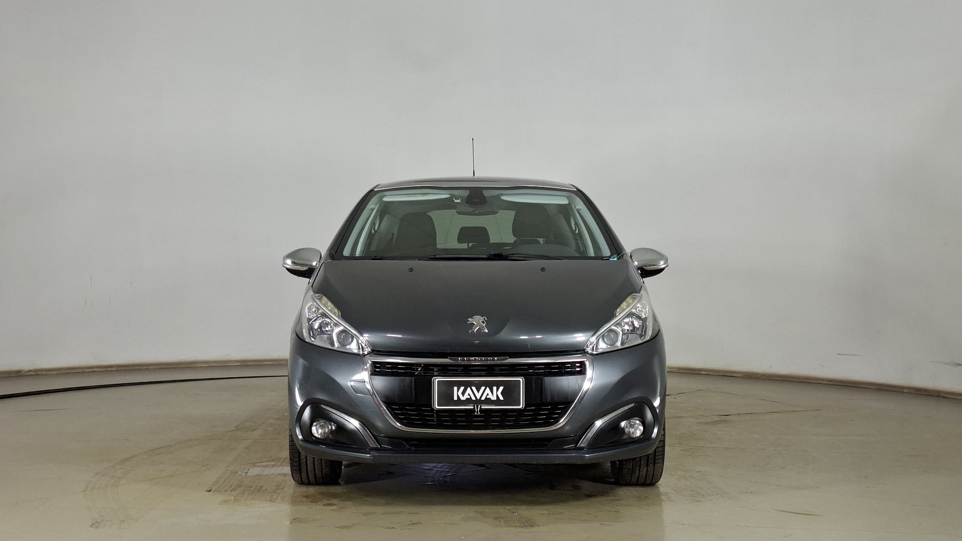 Peugeot 208 — foto 2 de 17